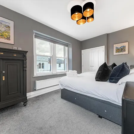 בית נופש The Eyrie *